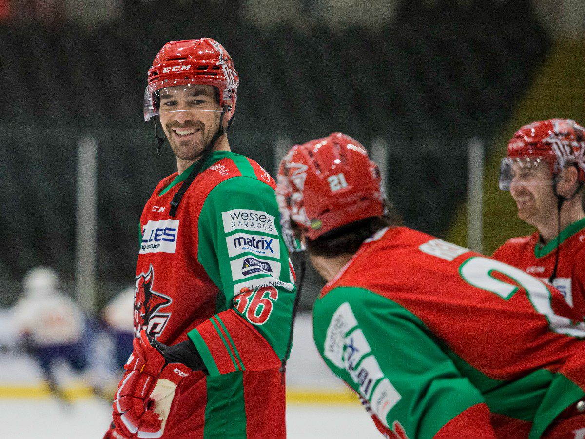 Cardiff Devils Fans Stand Up For Their Team Again - Dai Sport